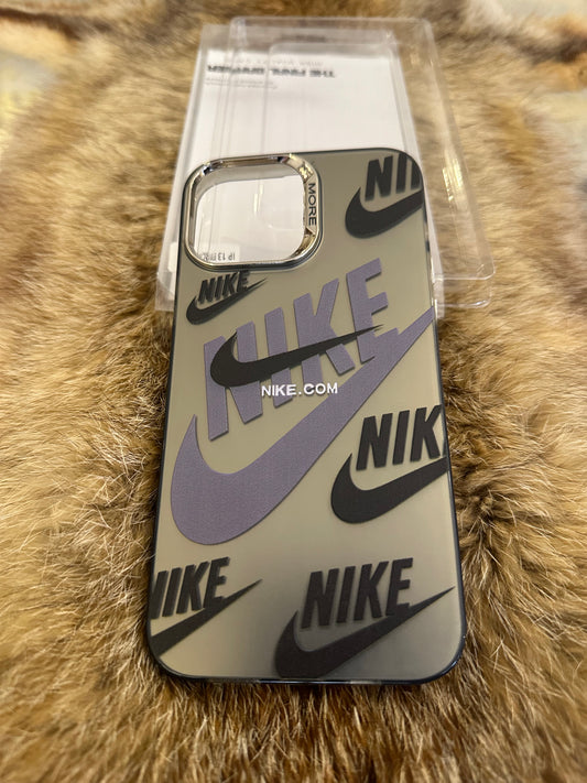 Nike. C N