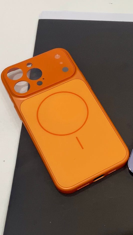 Case orange 17pro max modele